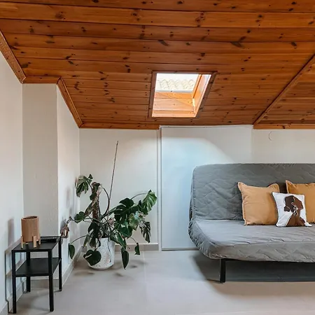 Attic Space * Неа-Фокеа